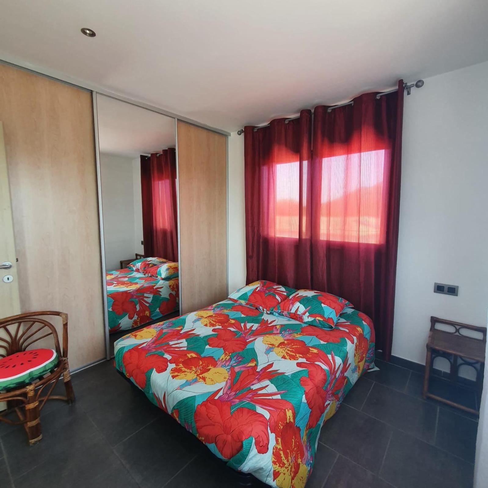 Chez J, Appartement A L'Etage, T3 Lecci Ngoại thất bức ảnh